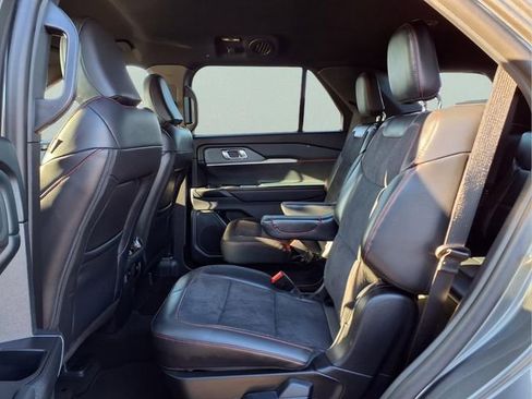 Used 2026 Ford Explorer ST image 13