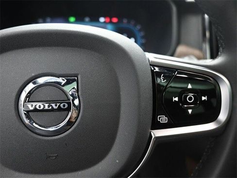 Certified 2025 Volvo V90 B6 Cross Country Plus image 14