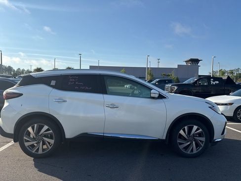 Used 2021 Nissan Murano SL image 2