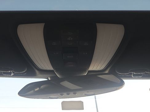 Used 2013 Mercedes-Benz E 350 Sedan image 19