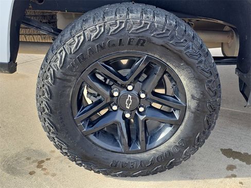 Used 2024 Chevrolet Silverado 1500 LT Trail Boss w/ Protection Package image 34