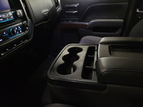 Used 2018 GMC Sierra 1500 SLE w/ SLE Value Package AWD/4WD image 26