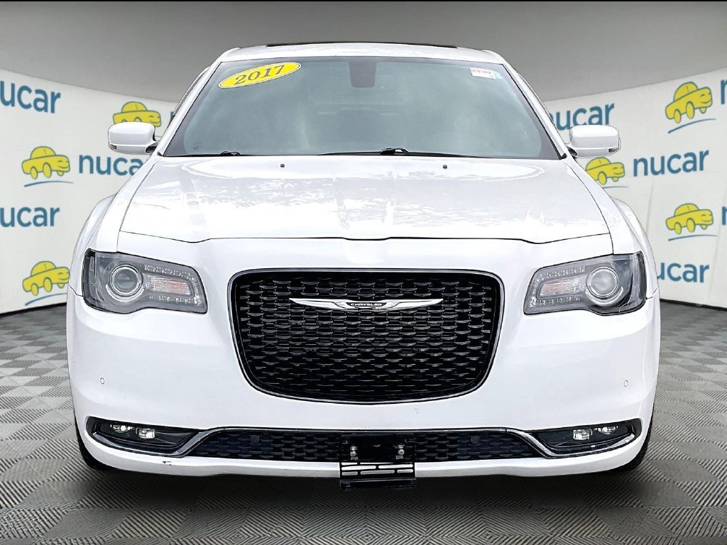 Used 2017 Chrysler 300 S w/ 300S Premium Group 2 AWD/4WD image 2