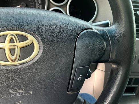 Used 2010 Toyota Tundra 4x4 Double Cab image 13