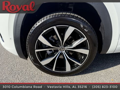 Certified 2025 Volkswagen Atlas Cross Sport SEL Premium R-Line image 10