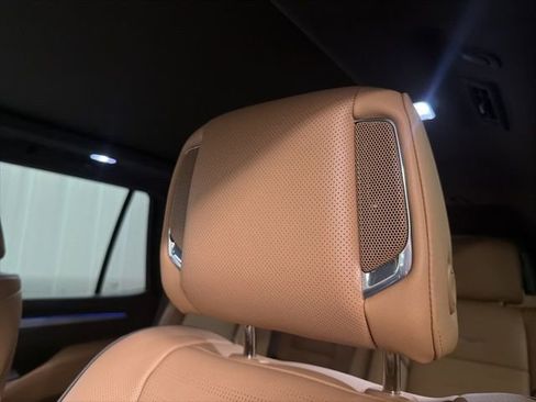 Certified 2026 Cadillac Escalade Luxury w/ LPO, Floor Liner Package RWD image 18