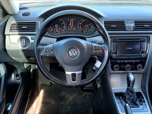 Used 2015 Volkswagen Passat 1.8T SE image 5