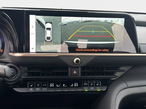 Used 2026 Toyota Crown Platinum image 26