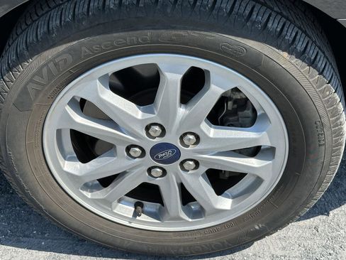 Used 2020 Ford Transit Connect XLT FWD image 10