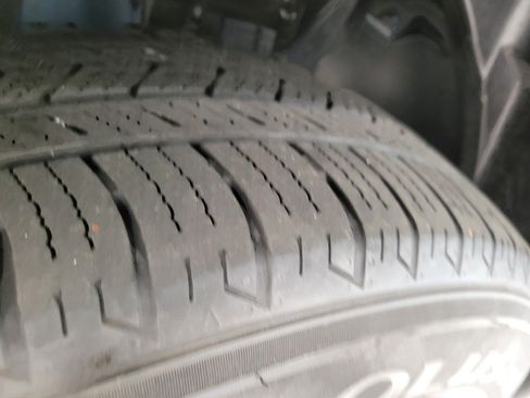 Used 2019 Jeep Compass Latitude w/ Cold Weather Group FWD image 5