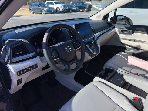 Certified 2026 Honda Odyssey EX-L image 12