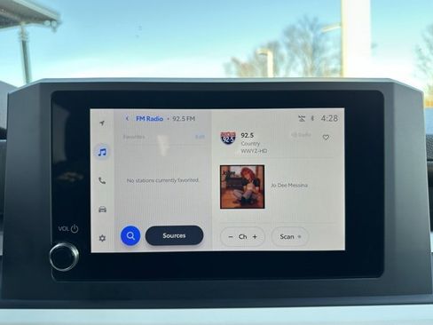 Used 2024 Toyota Tacoma TRD Off-Road image 15