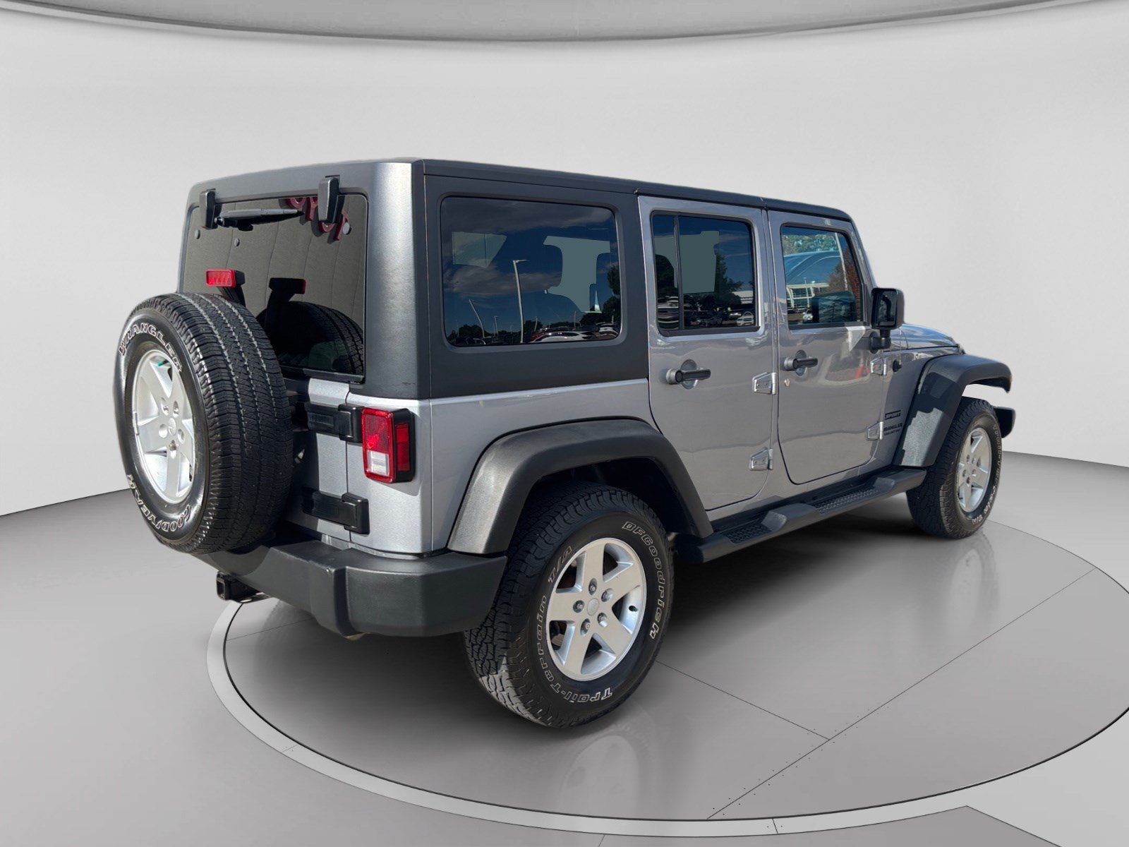 Used 2015 Jeep Wrangler Unlimited Sport w/ Quick Order Package 24S AWD/4WD image 5