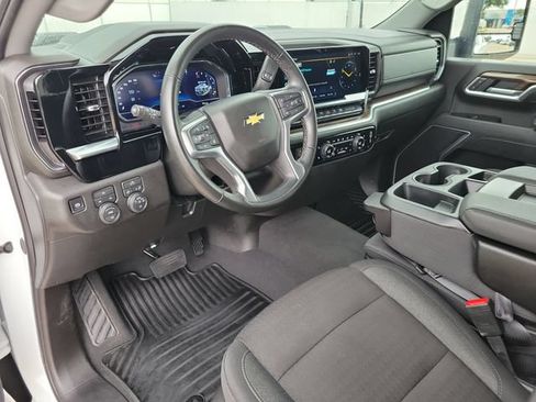 Used 2025 Chevrolet Silverado 2500 LT w/ Convenience Package AWD/4WD image 18