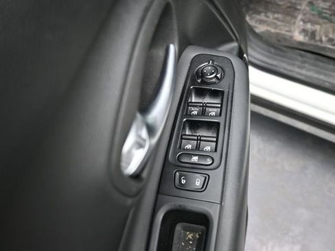 Used 2022 Jeep Renegade Altitude w/ Sun/Sound Group image 14