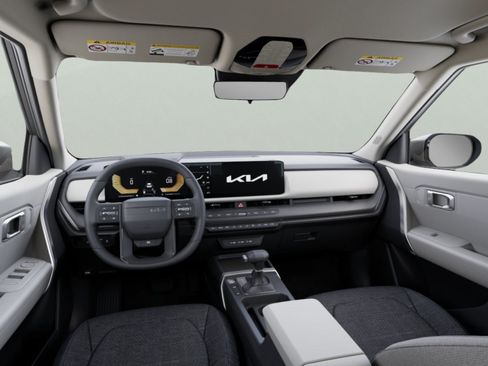 New 2027 Kia Seltos LX FWD image 9