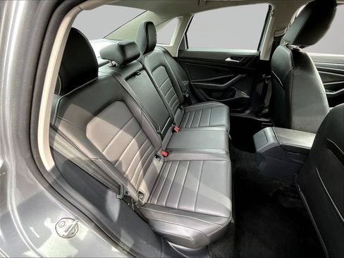 Used 2024 Volkswagen Jetta SE FWD image 24
