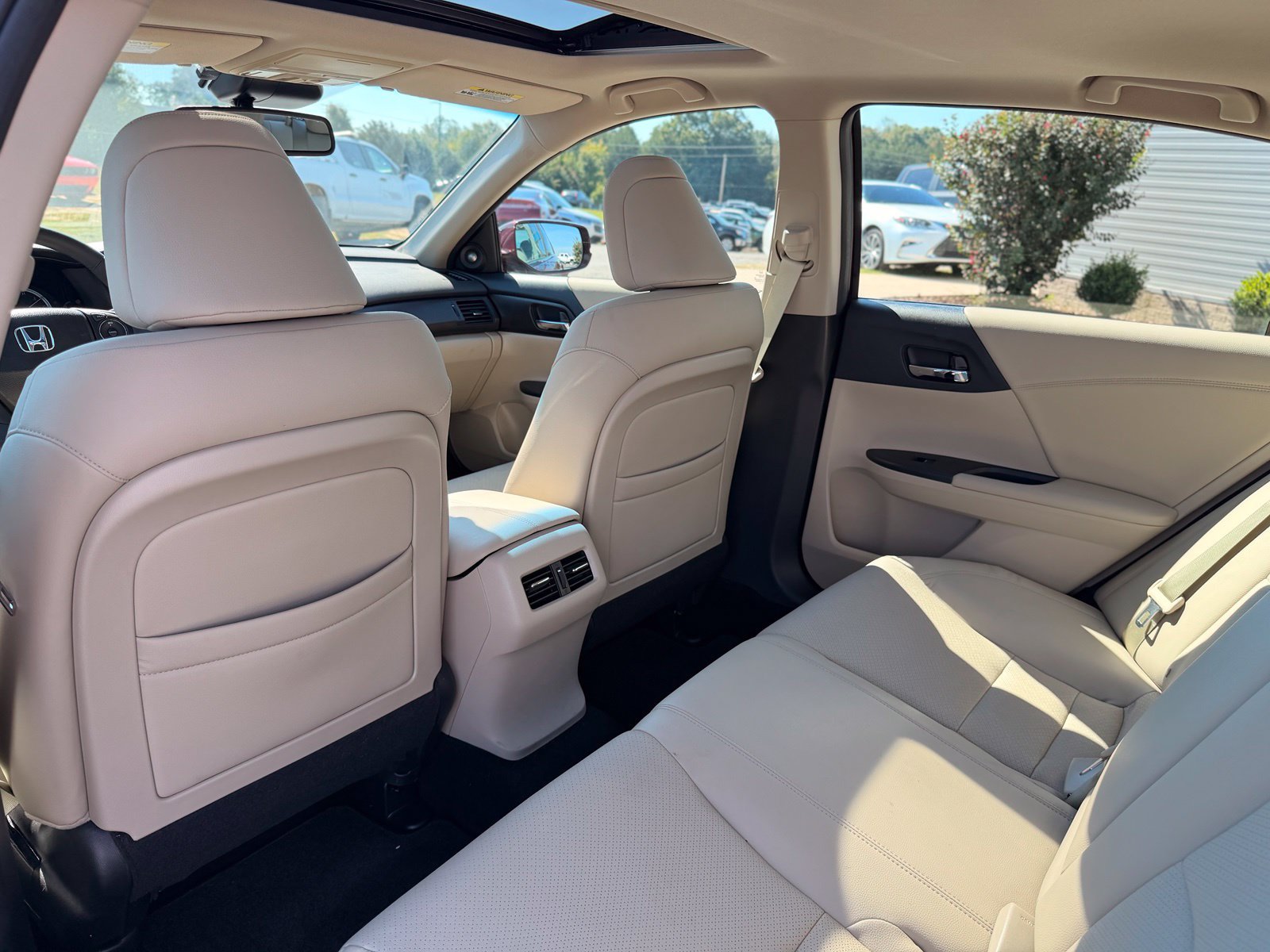 Used 2014 Honda Accord EX-L image 18