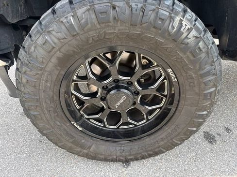 Used 2022 Ford F350 Limited AWD/4WD image 19