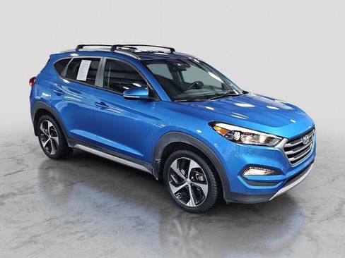 Used 2017 Hyundai Tucson Sport image 3