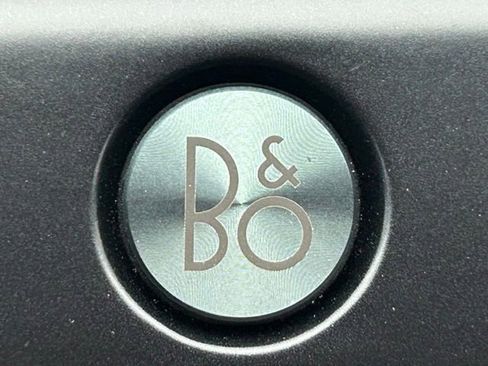 Used 2022 Ford F250 Lariat w/ Black Appearance Package image 9