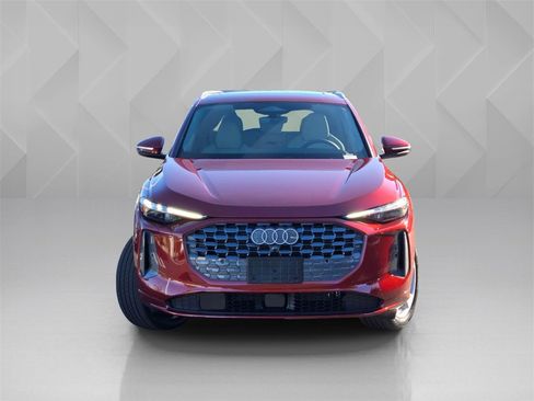 New 2025 Audi Q5 Premium Plus image 2