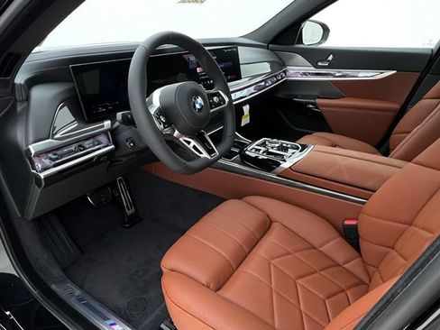 New 2026 BMW 740i xDrive AWD/4WD image 9