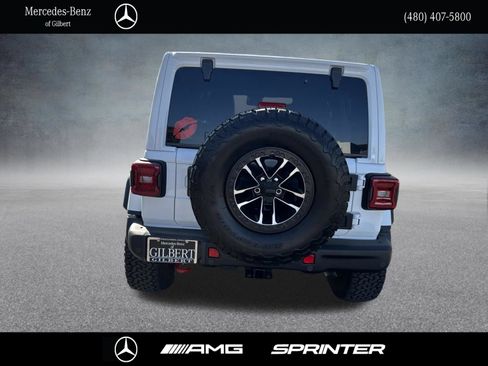 Used 2025 Jeep Wrangler Unlimited Rubicon AWD/4WD image 5