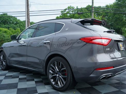 Used 2018 Maserati Levante S GranSport AWD/4WD image 10