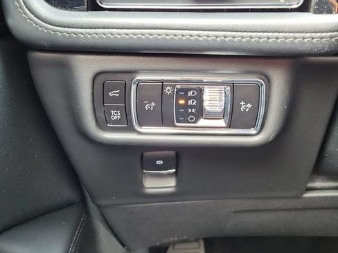 Used 2023 Lincoln Nautilus Reserve AWD/4WD image 13