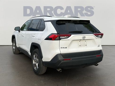 Used 2025 Toyota RAV4 XLE AWD/4WD image 5