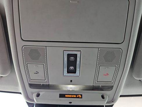 Used 2019 Land Rover Range Rover Evoque image 21