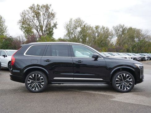 New 2026 Volvo XC90 B6 Ultra image 2