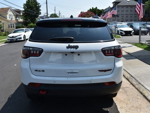 Used 2025 Jeep Compass Trailhawk AWD/4WD image 7