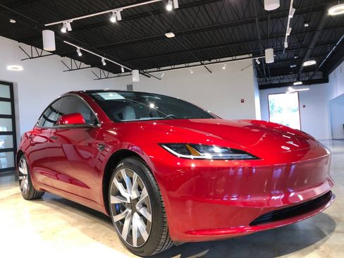 Used 2025 Tesla Model 3 Long Range image 6
