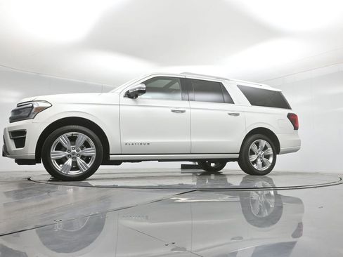 Certified 2023 Ford Expedition Max Platinum image 8