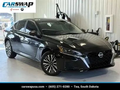 Used 2025 Nissan Altima 2.5 SV