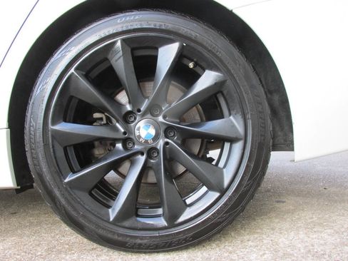 Used 2015 BMW 320i Sedan image 27