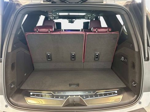 New 2026 Cadillac Escalade Luxury w/ LPO, Radiant Package image 5
