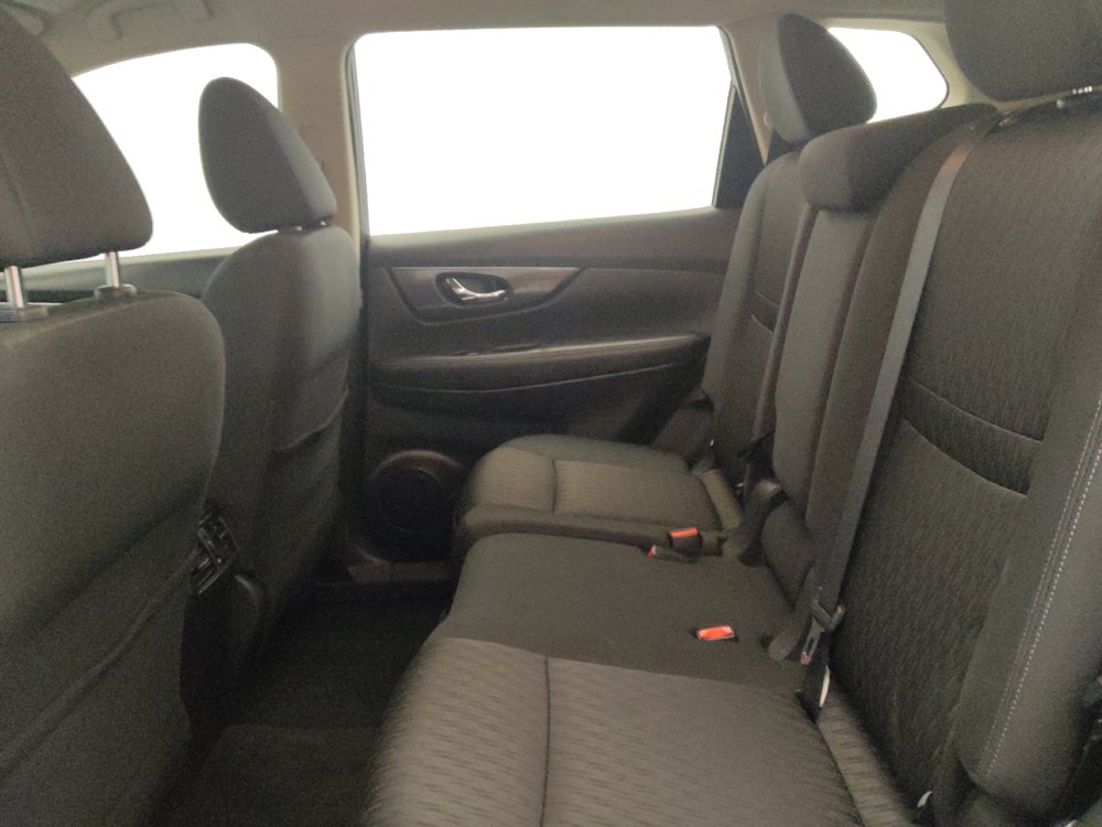 Used 2018 Nissan Rogue S AWD/4WD image 18