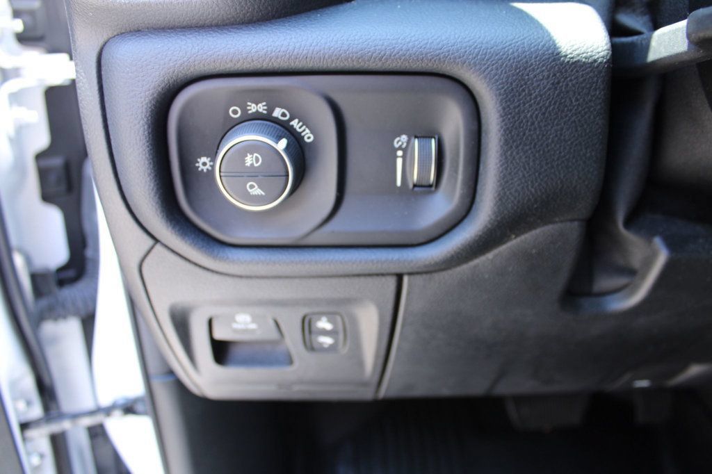 Used 2021 RAM 1500 Big Horn AWD/4WD image 30