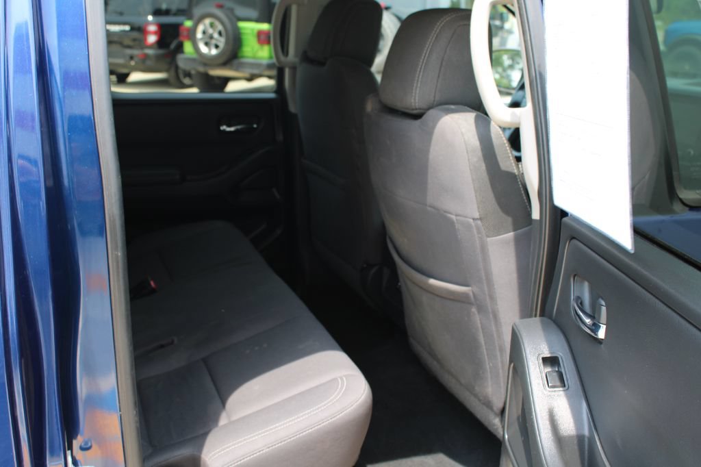 Used 2022 Nissan Frontier SV RWD image 14