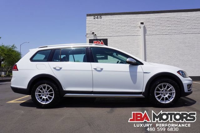 Used 2019 Volkswagen Golf Alltrack S AWD/4WD image 11