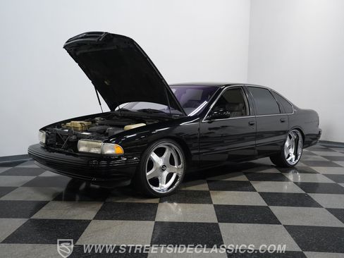 Used 1996 Chevrolet Impala SS RWD image 31