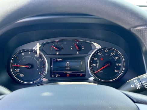 Used 2023 GMC Acadia SLE w/ Driver Convenience Package FWD image 12