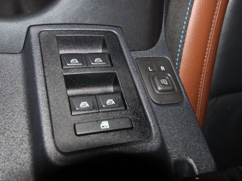 Used 2024 Ford Bronco Outer Banks image 17