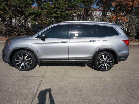 Used 2020 Honda Pilot Touring image 22