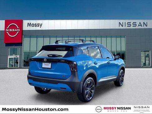 New 2026 Nissan Kicks SR image 2