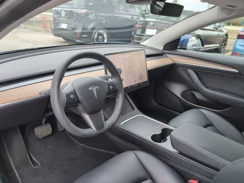 Used 2022 Tesla Model 3 Long Range AWD/4WD image 8
