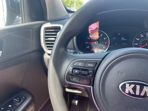 Used 2019 Kia Sportage LX AWD/4WD image 17